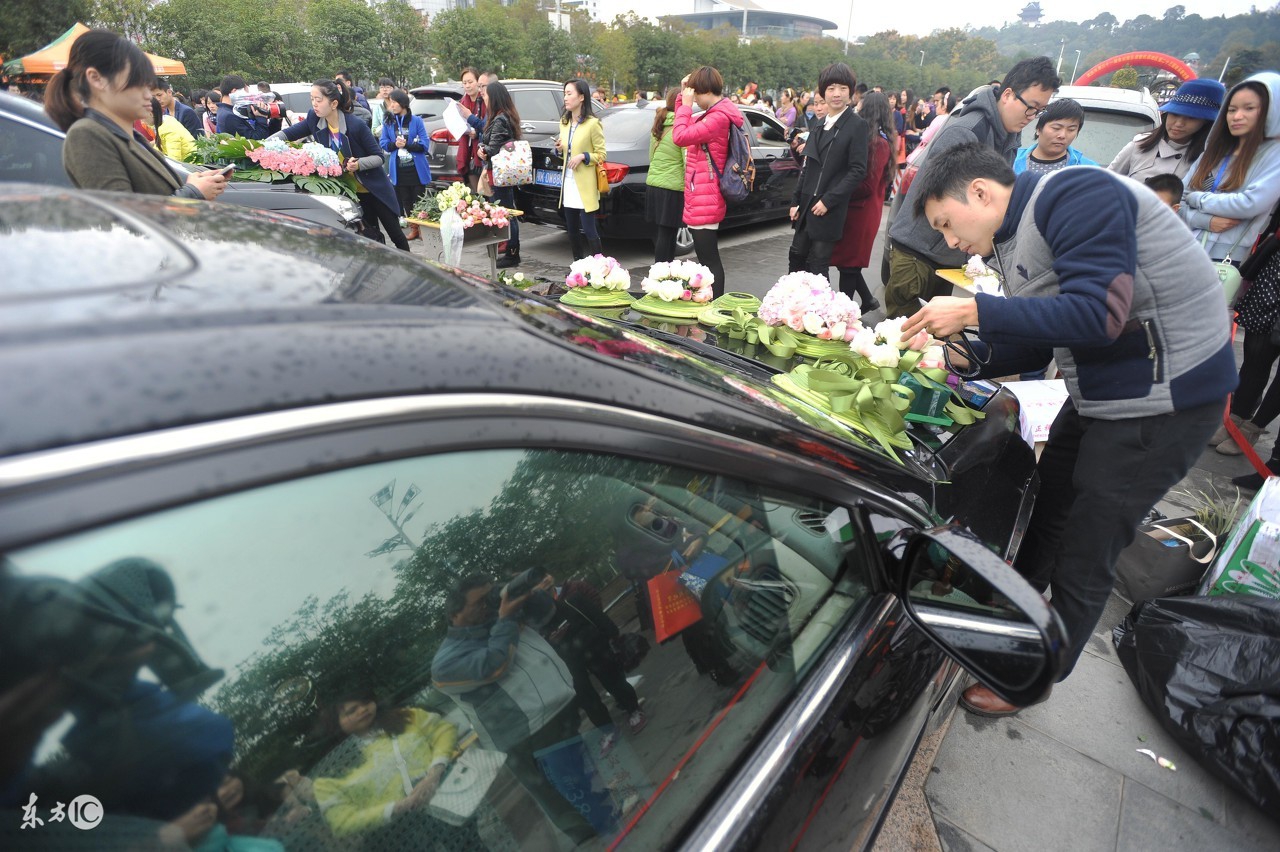 为什么新郎官的车迟迟不到？邯郸婚车租赁公司靠谱吗？如何选婚车