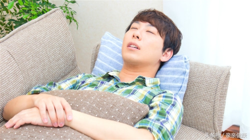 睡眠健康杀手:打呼噜不吃药手术能改善