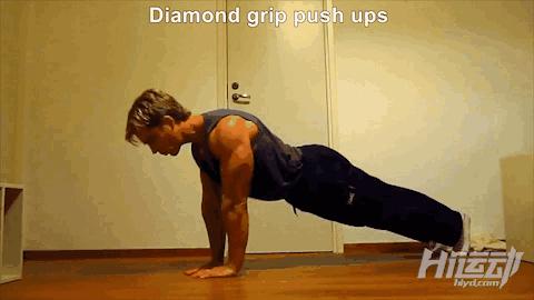 胸肌中缝需要刻意练吗,胸肌中缝是天生的还是可以练