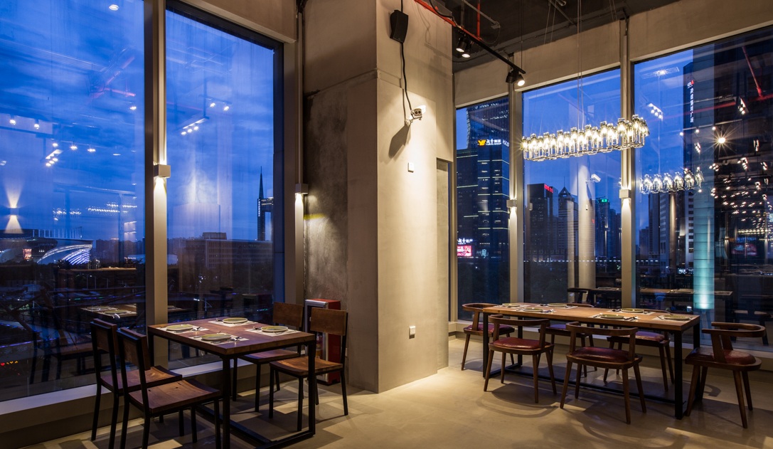 海归美女的西餐厅不得了！用舒芙蕾征服了米其林大厨，来合作菜品