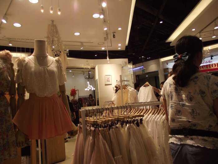 东大门韩国服装,你还傻傻的买韩国东大门衣服么