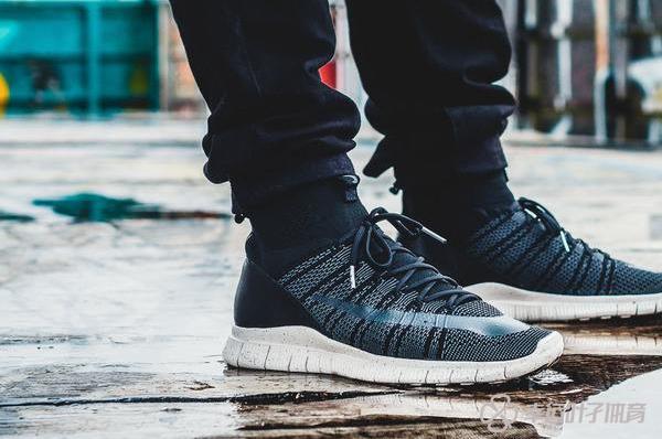 耐克吕布偏大偏小,为什么都感觉nike吕布好看