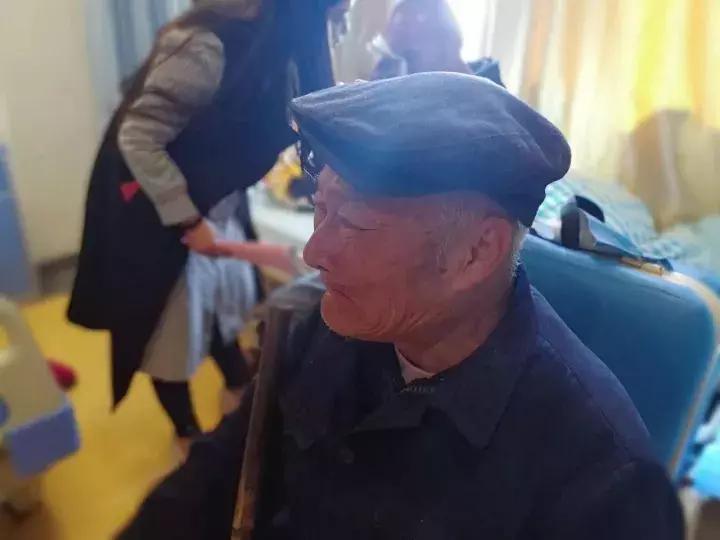 12岁男生突发糖尿病去哪家医院治,14岁男孩得了糖尿病怎么办