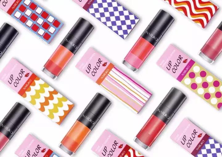 超火姨妈色口红不选肤色又显白,姨妈色口红显白吗