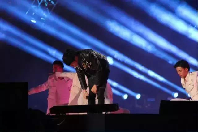 林俊杰孙燕姿我怀念的合唱,林俊杰唱我怀念的歌曲