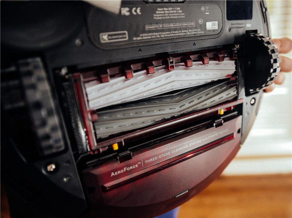 目前最高端的扫地机器人,目前比较好用的扫地机器人