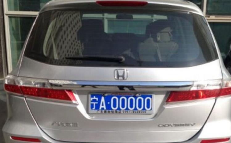 各省A00000都是什么车？百万豪车居多，其间两款车不常见