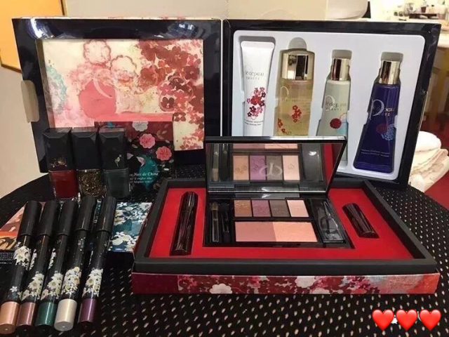 丽人闺房｜CPB历年圣诞套装都美到逆天！唯一致命缺点竟然是……