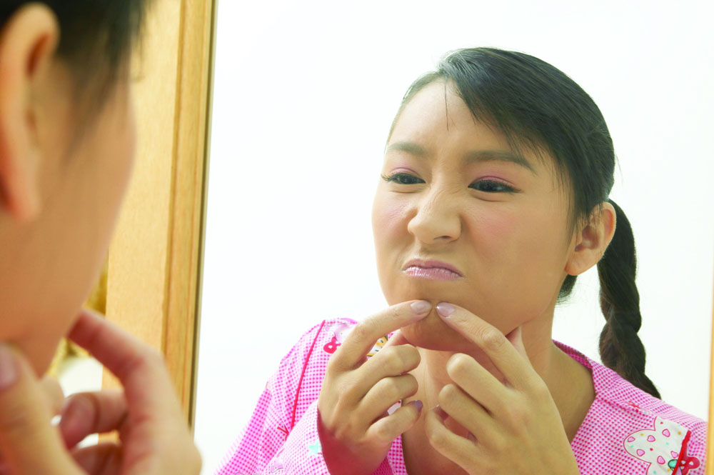 痘痘在同一个位置反复长因为什么,痘痘同个地方反复长怎么解决