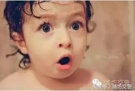 高德导航怎么知道拥堵和修路路况,交警采取措施解决修路拥堵问题