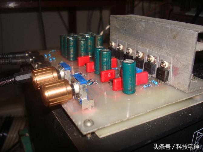 用tda2005r做简单功放电路图,自制tda2030a功放元件及图纸