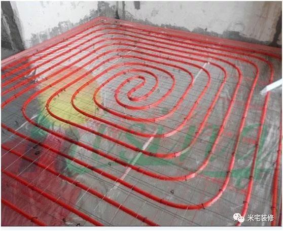 地暖选瓷砖还是木地板,地暖跟中央空调选哪个