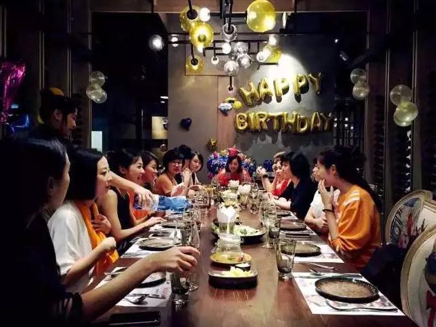 海归美女的西餐厅不得了！用舒芙蕾征服了米其林大厨，来合作菜品