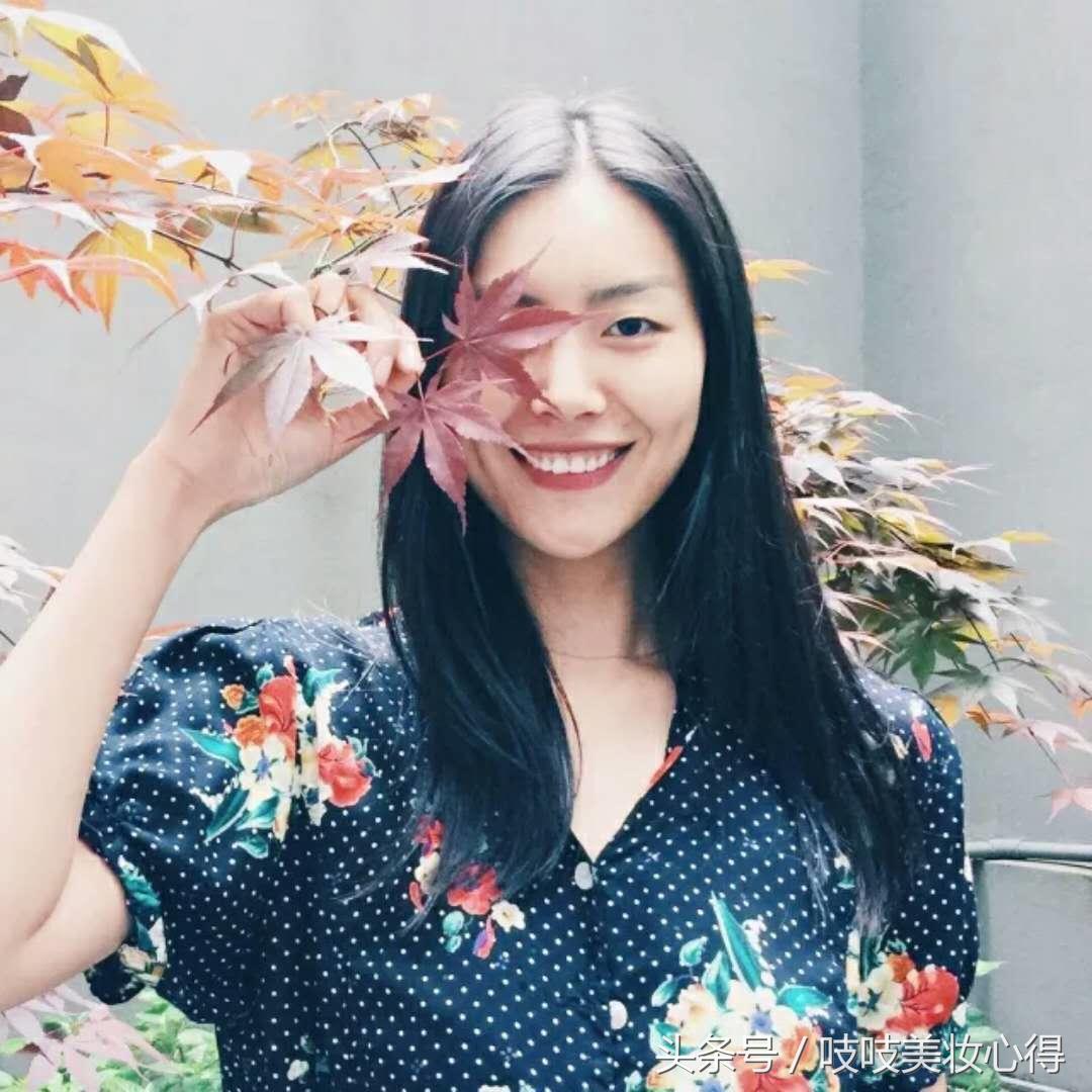 淡颜系秋冬口红推荐色,温柔又显低调的枫叶口红推荐