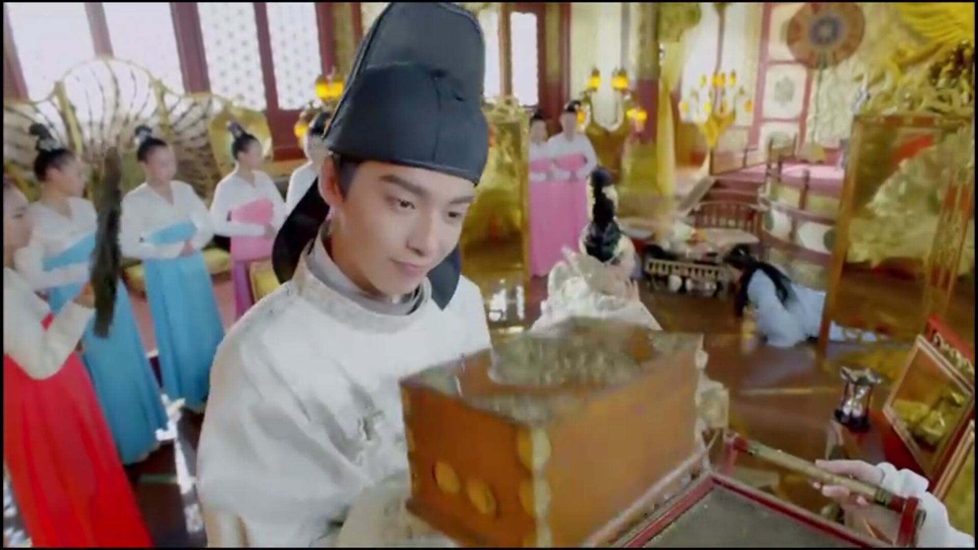 美人制造苏莲衣贺兰钧,美人制造贺兰钧什么时候爱上莲衣