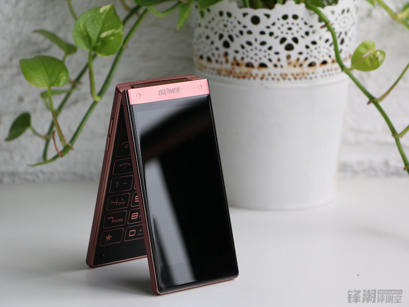 金立翻盖天鉴w909,金立天鉴w909是老人机吗