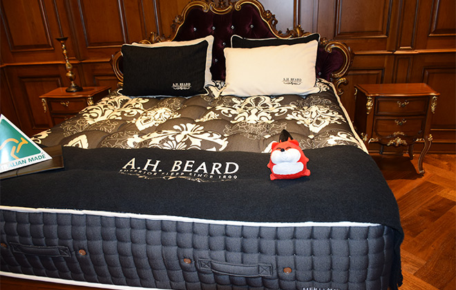 美国原装进口床垫手工制作图片,纯手工打造床垫