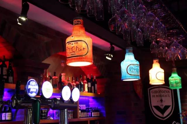 纸牌屋烤肋排店真实地址,纸牌屋烤肋排画面