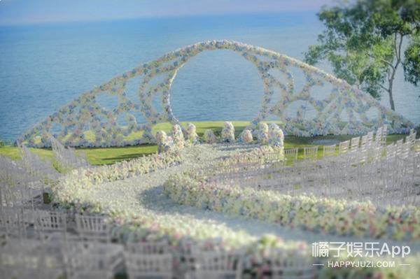 隆诗VS包包，两场在巴厘岛举办的婚礼，为什么评价差这么多？