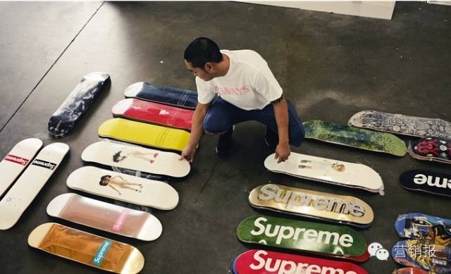 1件T恤卖上千元美金抢购现场需警察维持秩序,Supreme为什么这么牛!