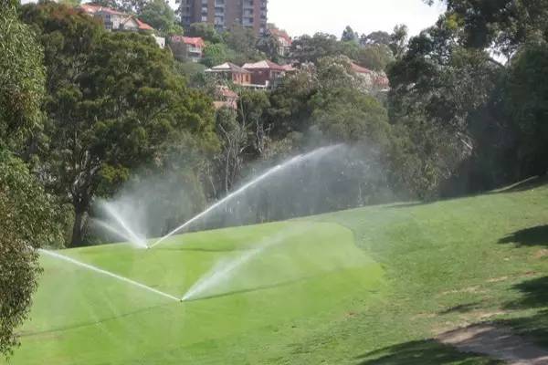 高尔夫球场用水,高尔夫球场灌溉用水量