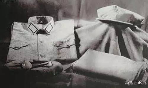 第一套红军军装的布从哪里得来的,第一套红军军装故事