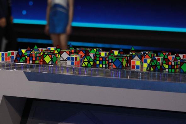 菲神来战不要慌，强哥教你玩魔方！