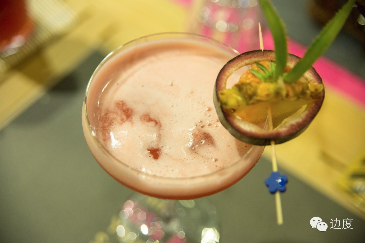 我想亲吻的，是春末夏初的味道