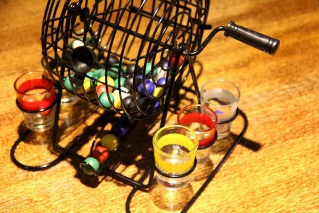 纸牌屋烤肋排店真实地址,纸牌屋烤肋排画面