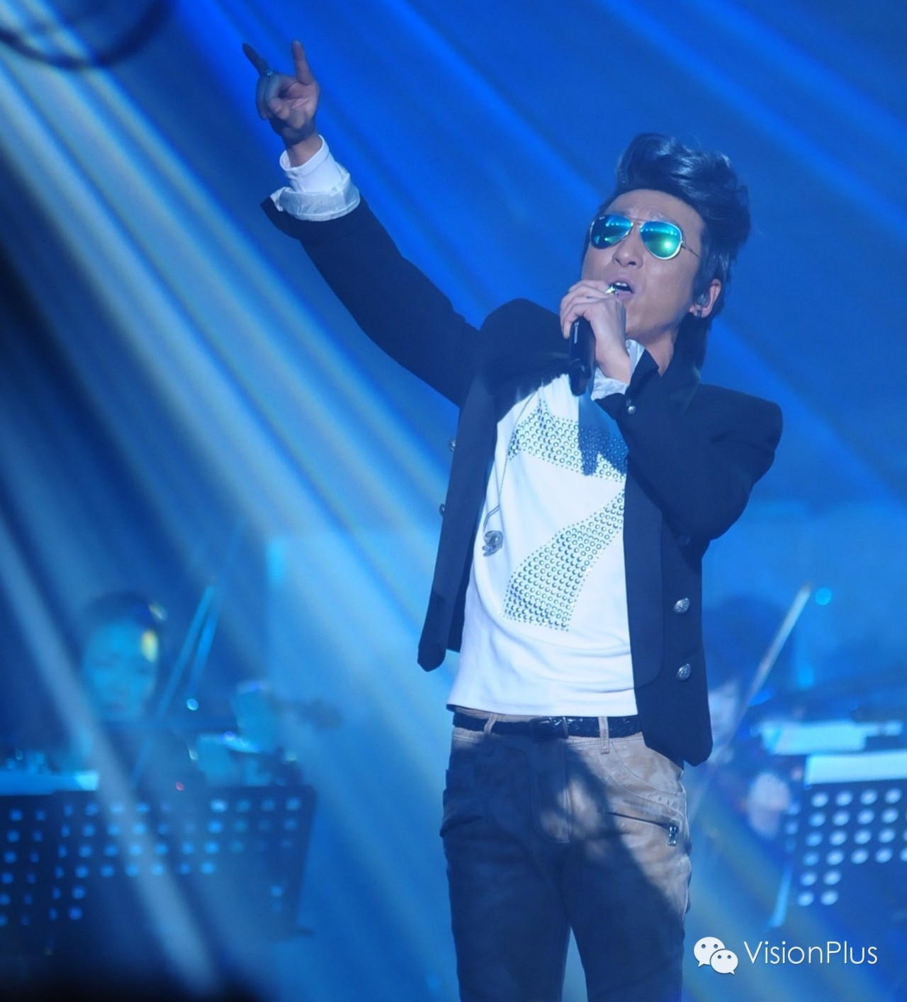 你的第一副墨镜可以不是雷朋，但你的墨镜里必须有一副雷朋！|Aviator专题