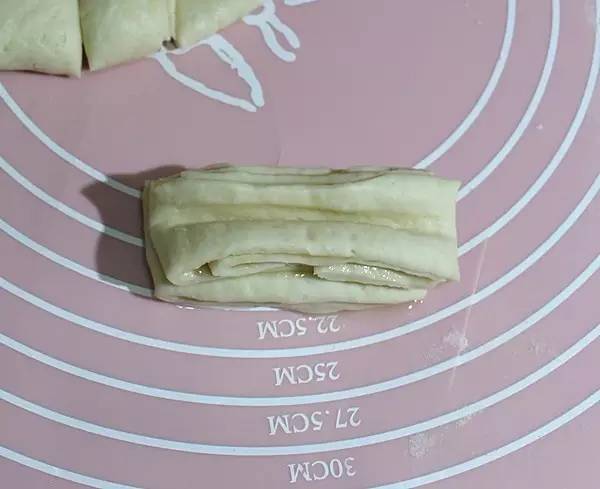 花卷怎么包又好看又简单,一次做400个花卷怎么操作