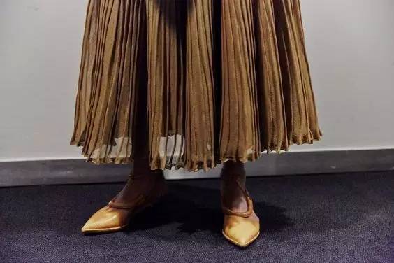 别熨衣服了|今年流行越皱越好看