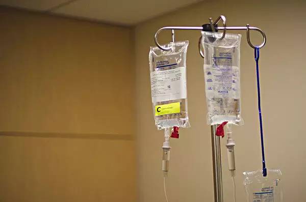 护士姐姐，点滴好慢可以加快吗？