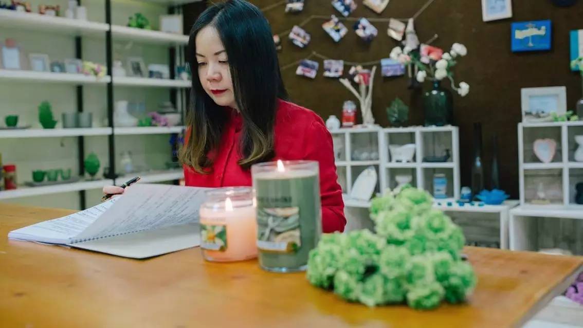 商业|她第一个给成都人带来精油和香氛，大家叫她“香香公主”