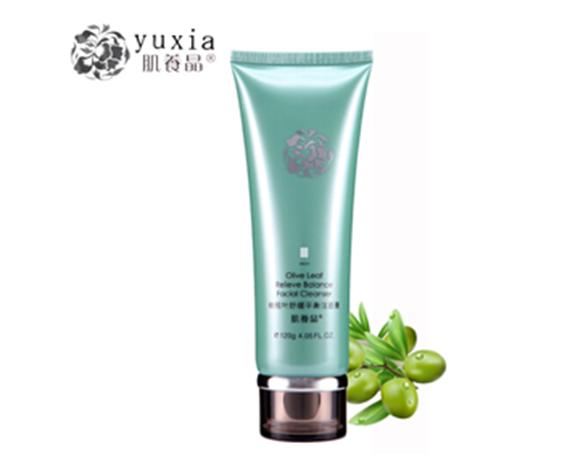 男士毛孔粗大敏感肌适合的洗面奶,分享五款适合混油敏感肌的洗面奶