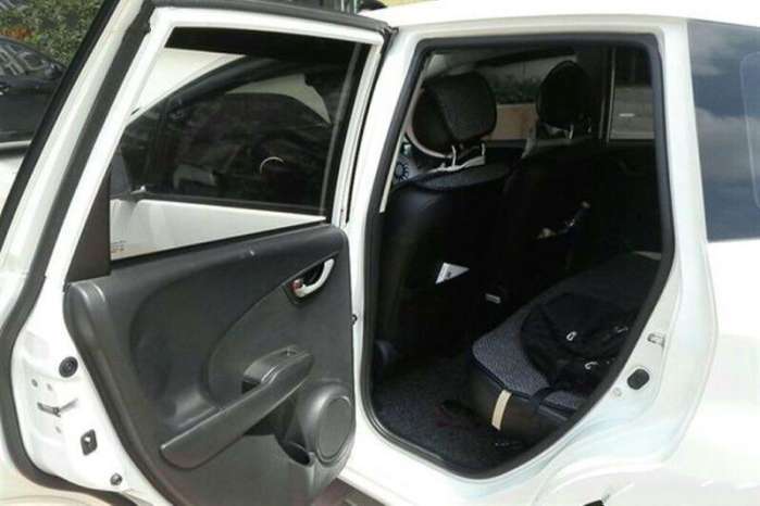 四万块钱买了一辆12年的车,4万块买一辆16年二手飞度自动挡