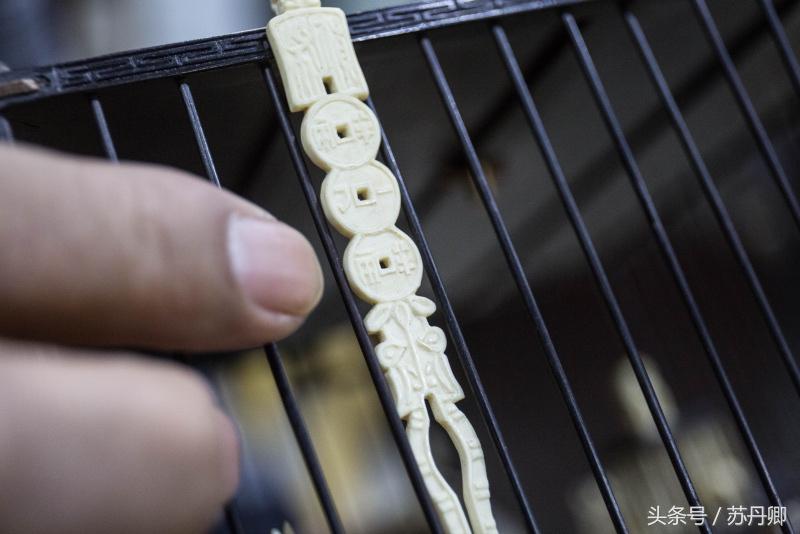 他靠炒股赢来的钱传承了近一辈子的宫廷鸟笼