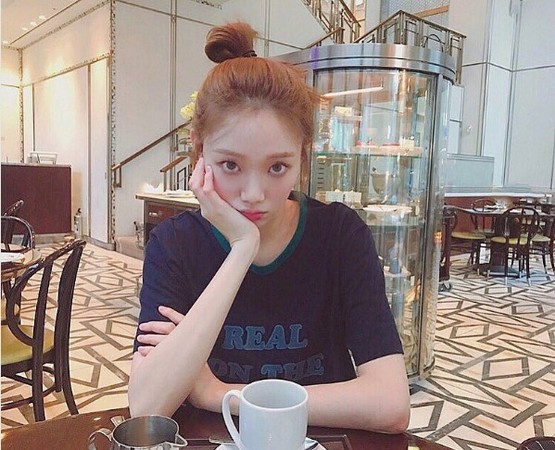 粉饼脱妆怎么办,粉饼斑驳怎么补妆