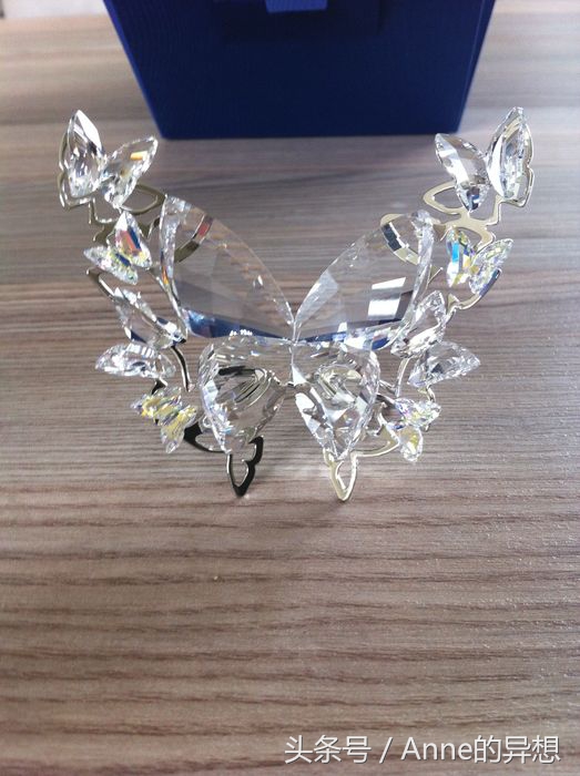 第一个施华洛世奇,第一个logo是什么