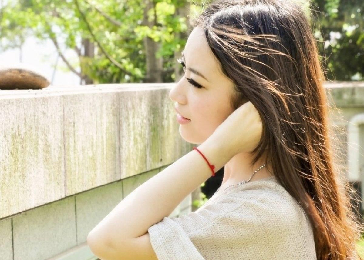 让男人迷上你的九个动作,让男人着迷的四个动作