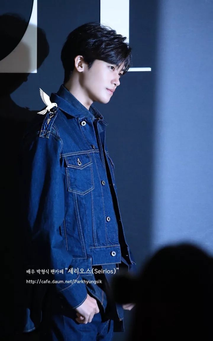 一周爱豆穿衣榜｜允儿领衔众女神短发潮郑氏姐妹一刚一柔美翻天