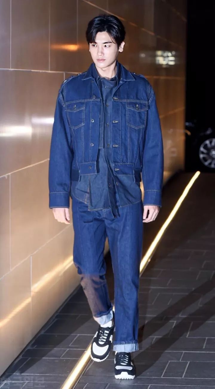 一周爱豆穿衣榜｜允儿领衔众女神短发潮郑氏姐妹一刚一柔美翻天