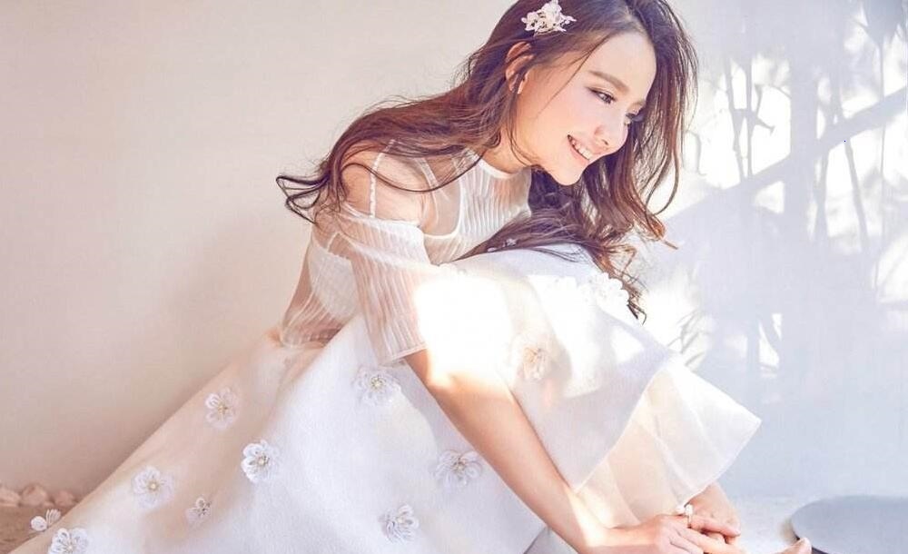 我不去想能成功却选择了风雨兼程,不去想是否成功但是选择了远方