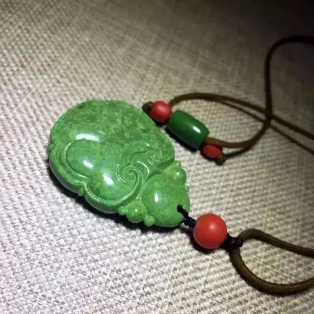 地摊手串为什么便宜,地摊手串为什么这么便宜