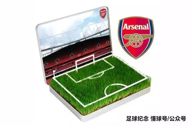 纪念足球礼物,伯纳乌球场草皮纪念品