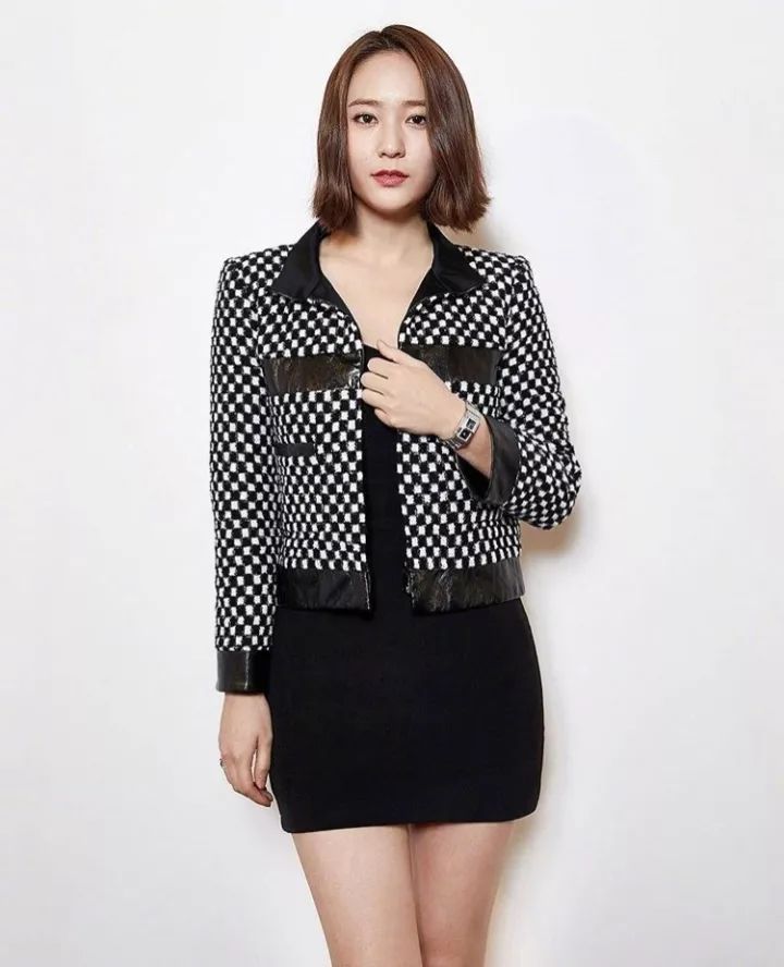 一周爱豆穿衣榜｜允儿领衔众女神短发潮郑氏姐妹一刚一柔美翻天