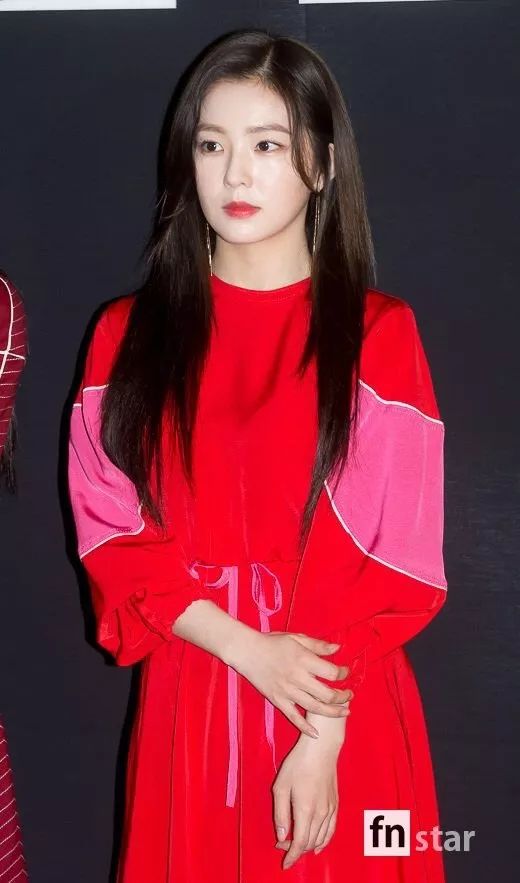 一周爱豆穿衣榜｜允儿领衔众女神短发潮郑氏姐妹一刚一柔美翻天