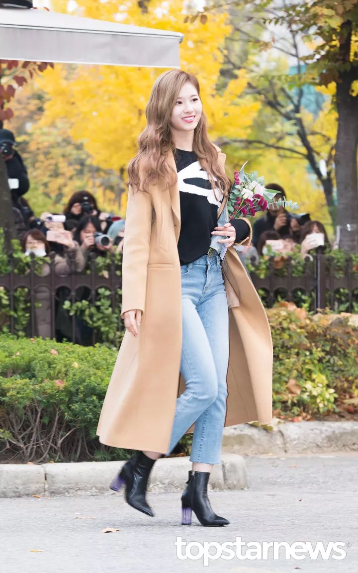 一周爱豆穿衣榜｜允儿领衔众女神短发潮郑氏姐妹一刚一柔美翻天