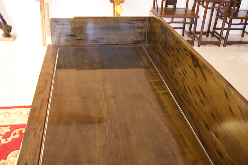 金丝楠阴沉木龙胆纹摆件图片,金丝楠阴沉罗汉床