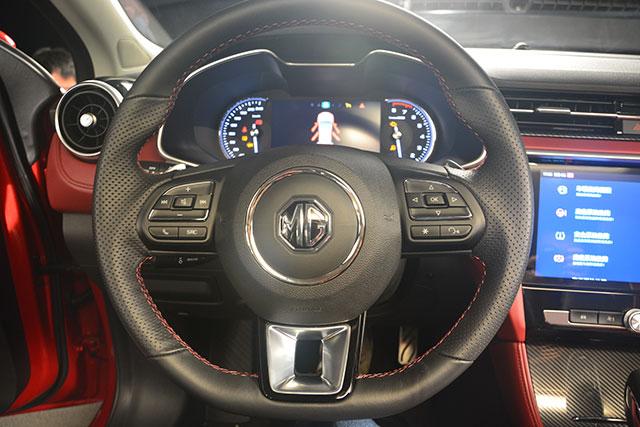 红名爵6黑顶,名爵六红